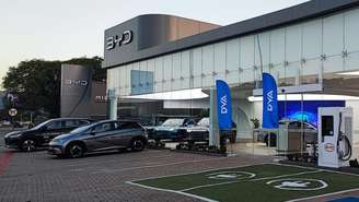 Carros da BYD poderão carregar sem aplicativo e sem cartão de crédito