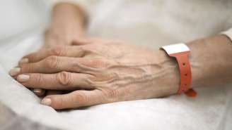 Os deputados britânicos aprovaram nesta sexta-feira (20) em segunda leitura, uma proposta de lei histórica que visa legalizar a ajuda para morrer em determinados casos de pacientes em fase terminal (imagem ilustrativa).