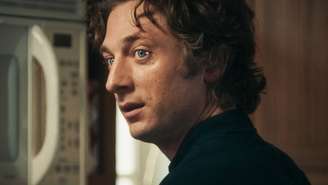 Jeremy Allen White vive Carmy na série The Bear