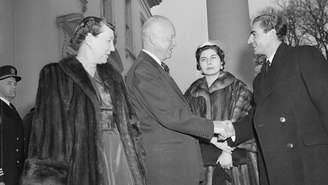 Em dezembro de 1954, durante o governo Eisenhower, o Xá do Irã e sua esposa, a Rainha Soraya, visitaram a Casa Branca