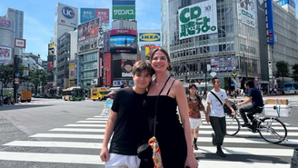 Luciana Gimenez e o filho mais novo, Lorenzo, no Japão