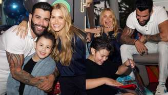 Gusttavo Lima e Andressa Suita comemoram 8 anos do filho mais velho