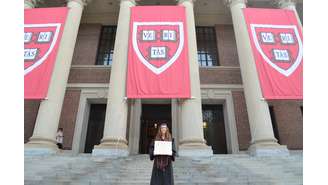 Brasileira Sarah Borges se formou em Psicologia na Universidade de Harvard