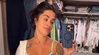 Aline Campos passa por processo de remoção de tatuagens
