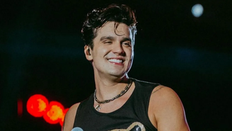 Com ingressos esgotados, Luan Santana faz show histórico no Rio e revela novidade