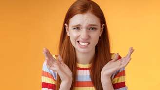 Descubra qual mico cada signo paga sem nem perceber! Do drama pisciano à sinceridade de Áries, veja o lado mais cringe do zodíaco.