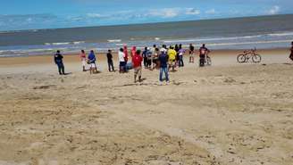 Pai e filho morrem afogados em praia de Nova Viçosa 