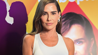 Deborah Secco na estreia de Terceira Metade