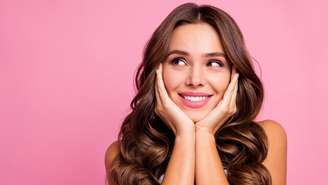 Descubra como Vênus no seu mapa astral influencia seu jeito de flerte e conquista. Cada signo tem um estilo único de sedução!