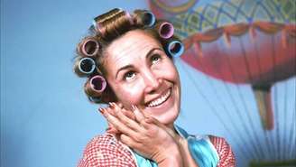 Dona Florinda, personagem de Florinda Meza em 'Chaves'; atriz publicou comunicado a respeito de acusações presentes em série indicando que Roberto Bolaños teria traído sua mulher com ela