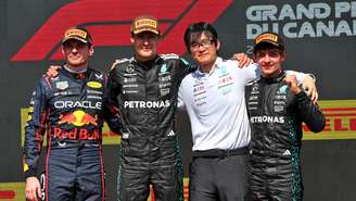 Max Verstappen em pódio com a Mercedes