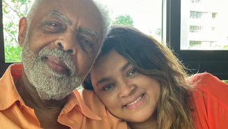 Preta Gil ao lado do pai, Gilberto Gil