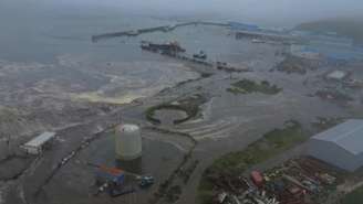 Imagem de vídeo mostra consequências de um tsunami na costa de Severo-Kurilsk, no arquipelago das ilhas Curilas, na Rússia, em 30 de julho de 2025.