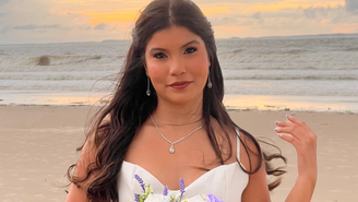 Diagnosticada com puberdade precoce aos 7 anos, jovem perde ovários após cisto agressivo