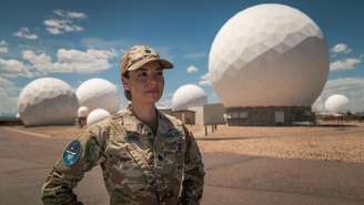 A coronel Ann Hughes ficou aliviada ao ver sua unidade proteger os soldados americanos no Catar, no mês passado