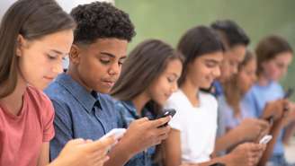 Psicóloga explica o que está por trás do uso da tecnologia por adolescentes com finalidade terapêutica e como transformar essa realidade