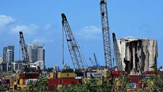 Imagem atual dos silos destruídos no porto de Beirute, cinco anos após a colossal explosão de 4 de agosto de 2020.