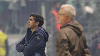 O técnico Abel Ferreira, da SE Palmeiras, em jogo contra a equipe do SC Corinthians P, durante partida válida pelas oitavas de final, da Copa do Brasil, na arena Allianz Parque. 