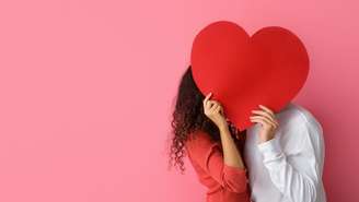 Descubra como o trânsito de Vênus pode mexer com sua vida amorosa, influenciando rolos, paqueras e até aquela recaída inesperada.