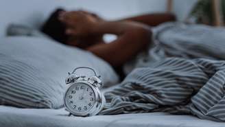 Segundo o Ministério da Saúde da França, 45% da população do país tem pelo menos um distúrbio relacionado à falta de sono.