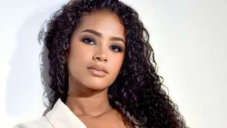 Modelo Angely Alexander Benavides