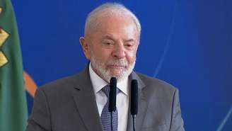 Governo prepara projeto para responsabilizar big techs por danos causados nas redes
