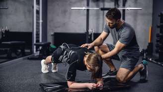 Dividir treino por três vezes na semana para homem e mulher