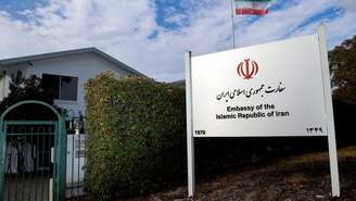 O governo australiano anunciou a expulsão do embaixador do Irã, Ahmad Sadeghi, em resposta a ataques antissemitas.