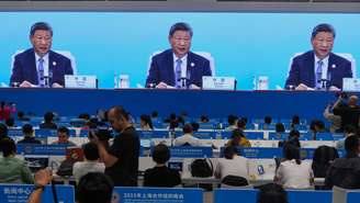 O presidente chinês Xi Jinping, preside a cúpula com líderes dos países membros da Organização de Cooperação de Xangai em Tianjin, China, segunda-feira, 1º de setembro de 2025.