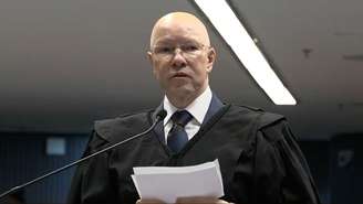 O advogado Demóstenes Torres, que faz a defesa do ex-comandante da marinha e almirante Garnier Santos, alvo do inquérito que apura a tentativa de golpe de Estado. 