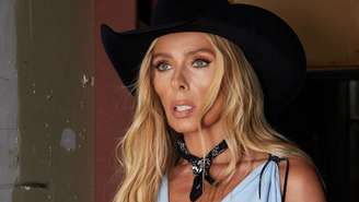 Adriane Galisteu assume o comando de programa na Record