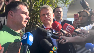 Sou candidato a reeleição em SP, diz Tarcísio após reunião com Bolsonaro
