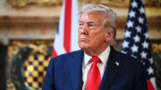 Trump disse que poderia fazer 'coisas irreversíveis' se os democratas não chegassem a um acordo com os republicanos no Senado