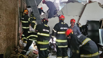 Teto de restaurante desabou na Bela Vista, em São Paulo