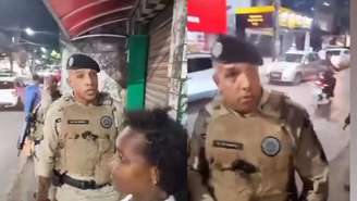 A situação aconteceu quando um agente, que não teve o nome revelado pela corporação, tentou impedir que a vítima gravasse o protesto