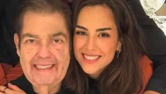 Um mês após a alta, Faustão leva a filha, Lara Silva, ao altar em casamento intimista