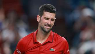 Djokovic durante partida de tênis