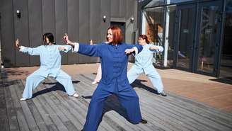 A prática vai muito além do simples exercício corporal, ajustando também a mente – depositphotos.com / svitlanahulko85.gmail.com