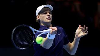 Sinner vence Djokovic e vai enfrentar Alcaraz na final do Six Kings Slam