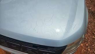 Carro estava a poucos metros do corpo