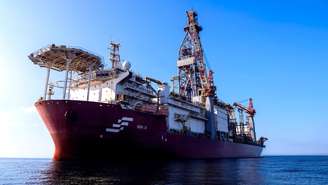 Navio-sonda NS-42, da Petrobras, foi usado em simulações no Amapá