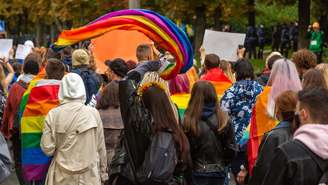 Outro aspecto que o movimento ressalta é a busca por representatividade, ou seja, dar voz a pessoas LGB – depositphotos.com / rrvachov@gmail.com