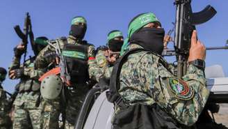 Combatentes do Hamas armados