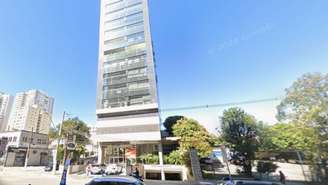 Mulher morre ao cair de prédio enquanto fazia faxina na Grande SP