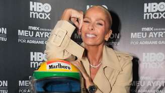 Adriane Galisteu no lançamento do documentário