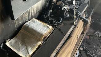 Incêndio atinge apartamento no RS, mas Bíblia é encontrada sem danos