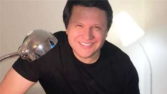 Giovani, da dupla com Gian, realiza procedimento estético no rosto