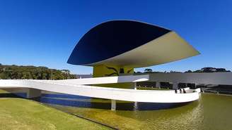 Museu Oscar Niemeyer – depositphotos.com / Rdziura