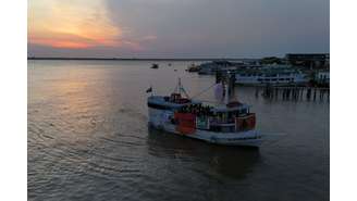 Flotilha indígena chega para cúpula climática COP30 em Belém