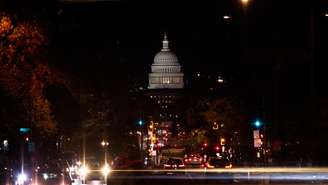 A cúpula do Capitólio dos Estados Unidos após o acordo entre senadores para acabar com a paralisação orçamentária, em 10 de novembro de 2025, em Washington, DC, nos Estados Unidos.